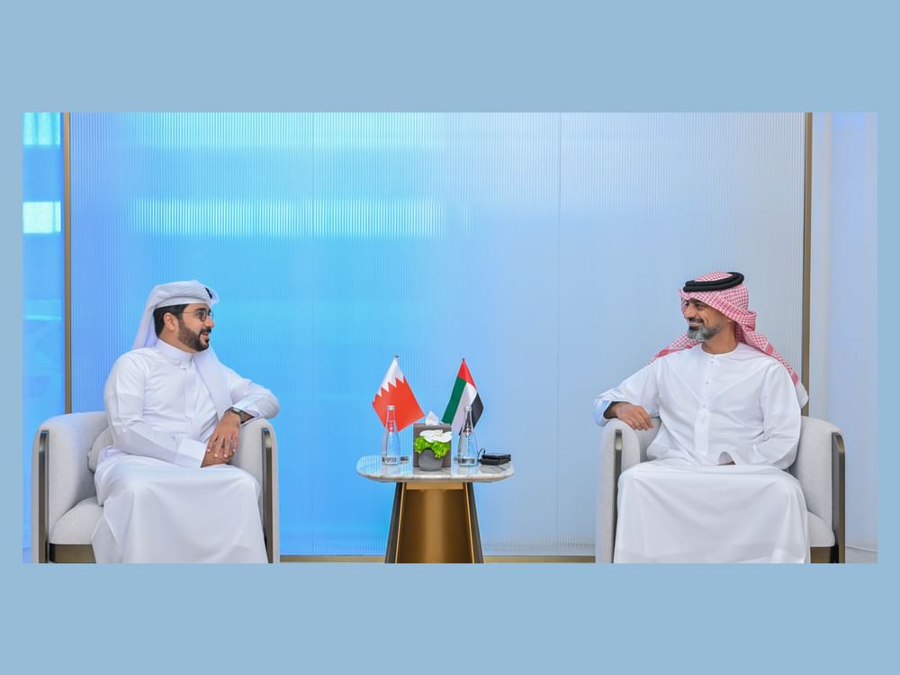 Príncipe herdeiro de Ajman recebe cônsul-geral do Bahrein