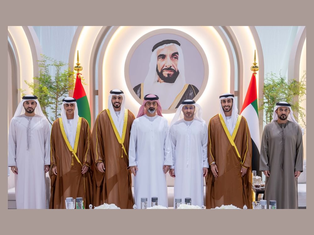 عمار بن حميد يحضر أفراح الشامسي والسالمي في أبوظبي