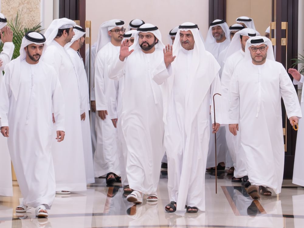حمد الشرقي يستقبل جموع المهنئين بشهر رمضان بحضور ولي العهد