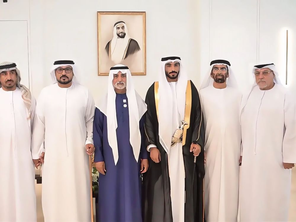 نهيان بن مبارك يحضر أفراح آل علي والزعابي بأبوظبي