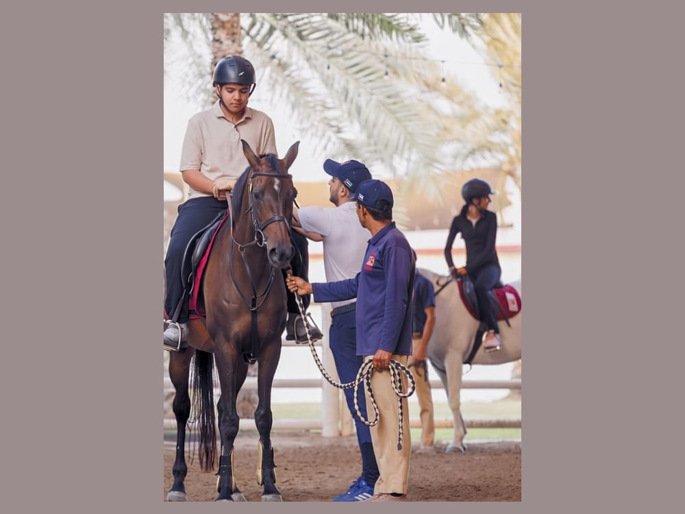 “دبي لسباق الخيل” يستقبل الدفعة الثانية من برنامجه التعليمي