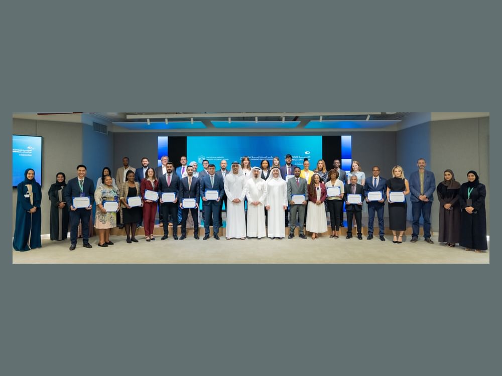 حكومة الإمارات تشارك خبراتها وتجاربها في مجالات الابتكار واستشراف المستقبل مع قيادات عالمية