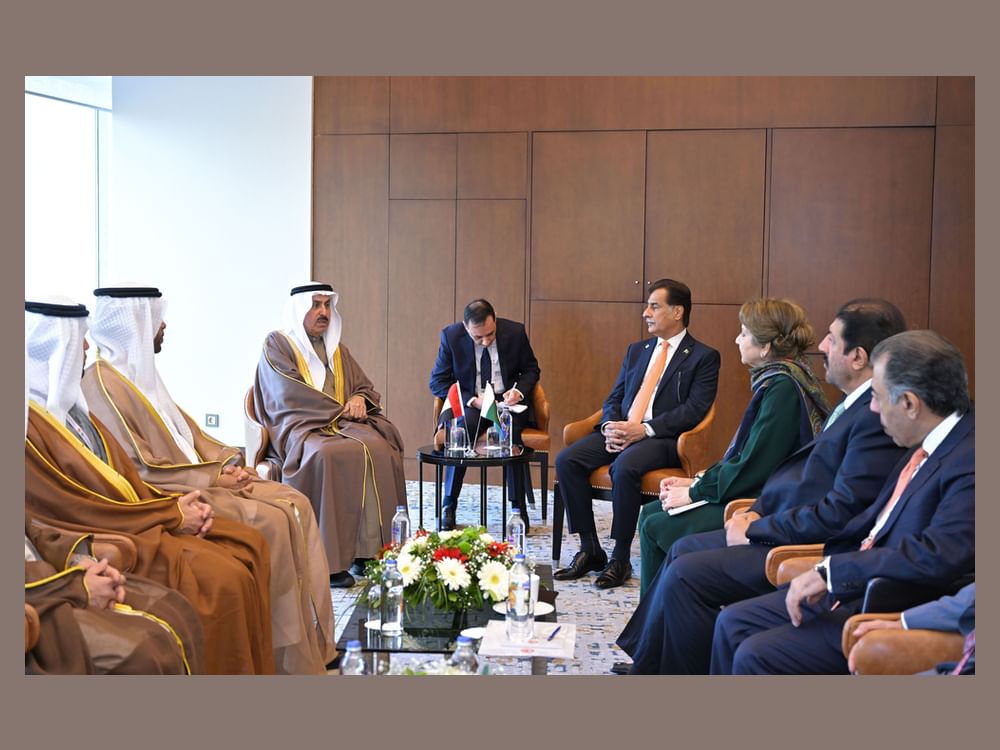 صقر غباش يبحث مع رئيس الجمعية الوطنية الباكستانية تعزيز التعاون