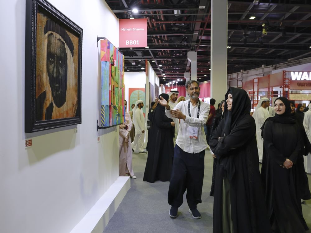 Latifa bint Mohammed destaca importância de construir pontes culturais durante visita à World Art Dubai
