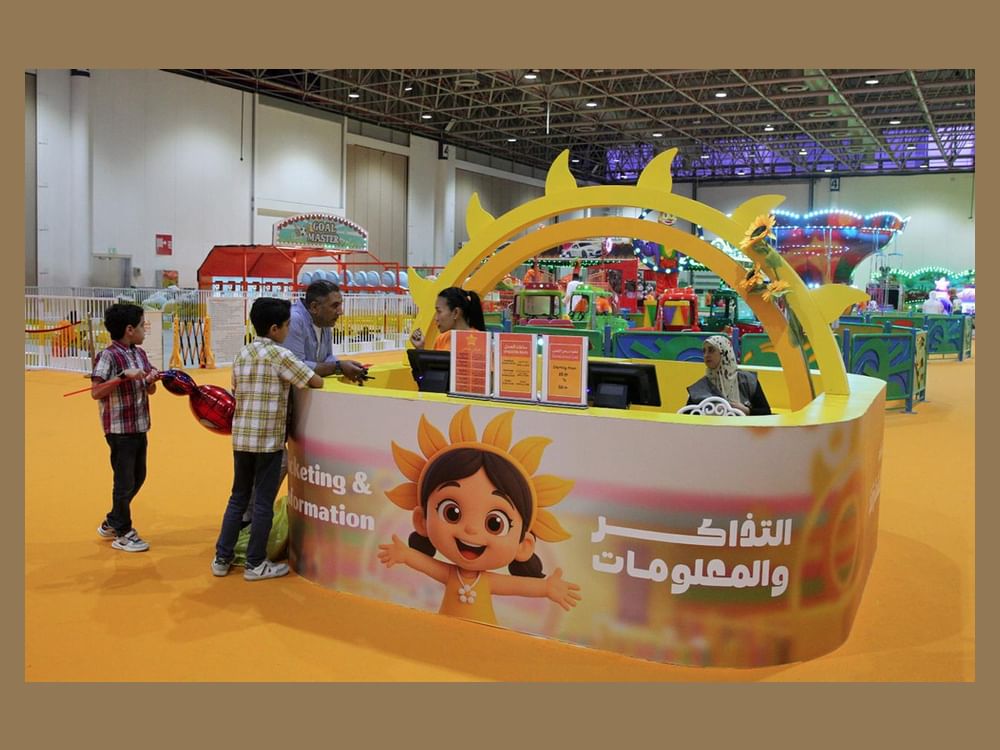 فعاليات " عروض صيف الشارقة 2025" تستقطب آلاف الزوار