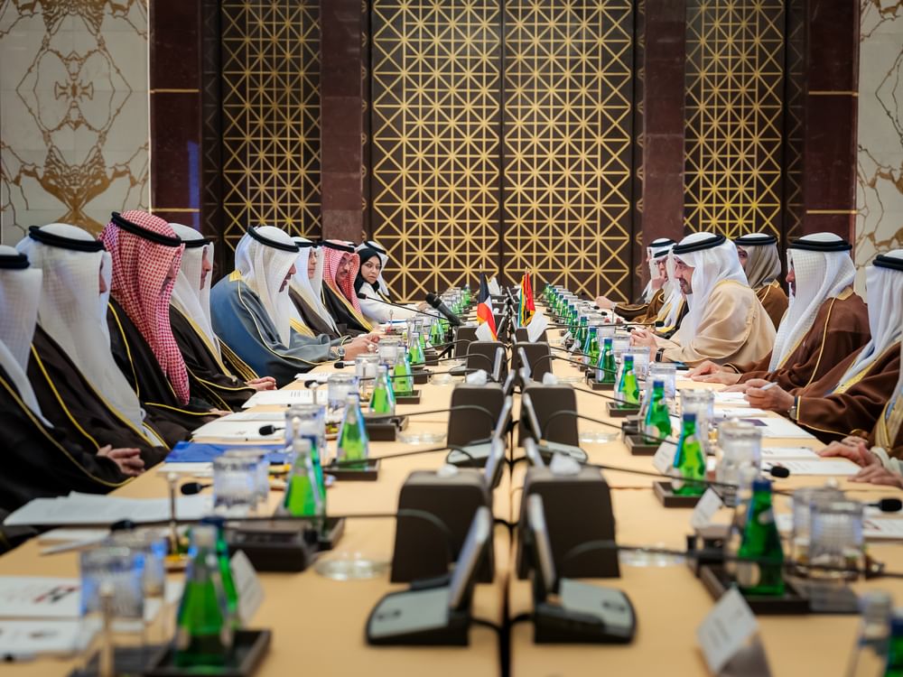عبدالله بن زايد ووزير الخارجية الكويتي يترأسان أعمال اللجنة المشتركة بين البلدين وتوقيع 5 مذكرات تفاهم وبرامج تنفيذية
