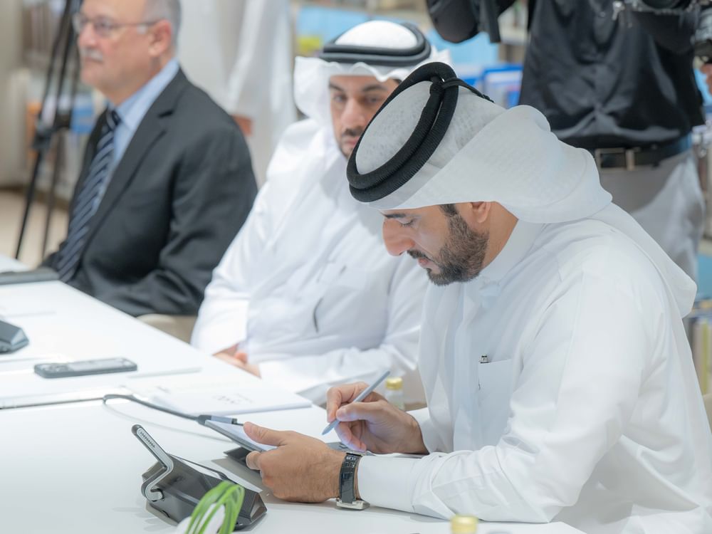 Sultan bin Ahmed launches electronic system for ‘Tamayuz’ Award
