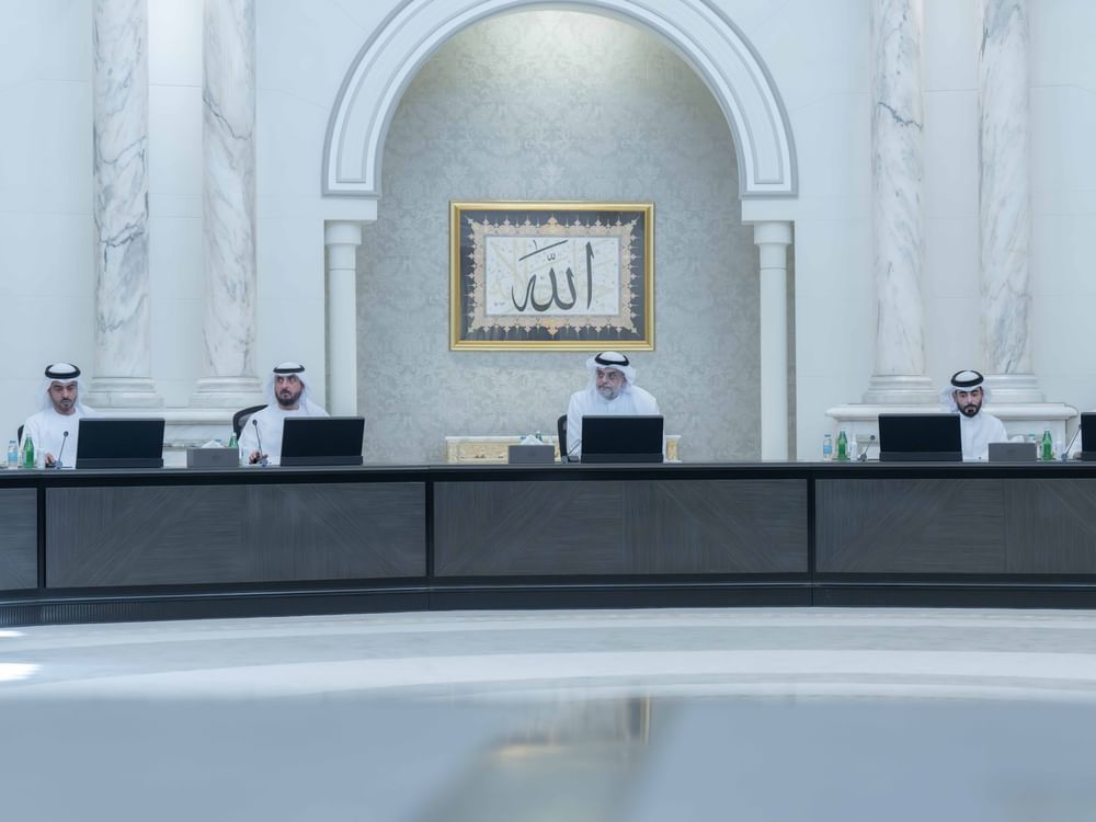 ولي عهد الشارقة يترأس اجتماع المجلس التنفيذي