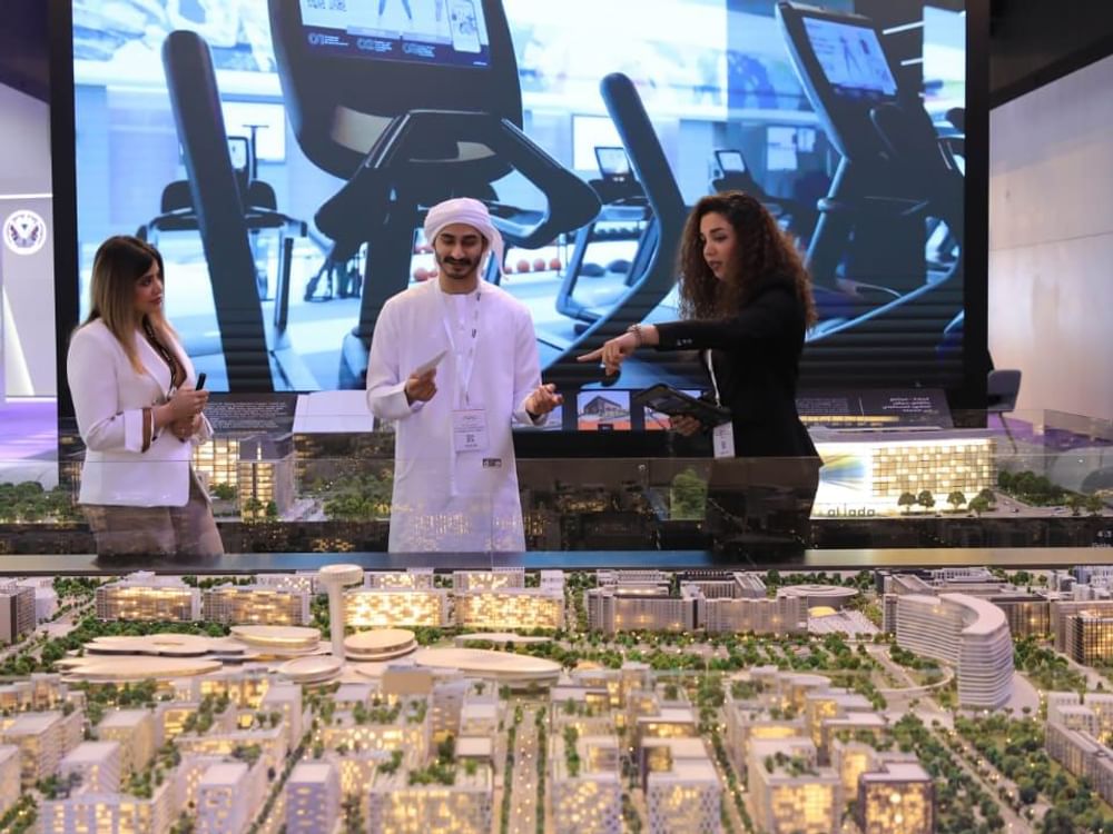 عرض مشاريع عقارية مبتكرة في إمارات الدولة خلال