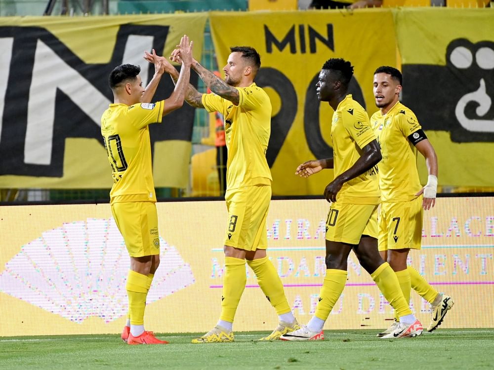 فوز الوصل واتحاد كلباء على حتا والوحدة بدوري أدنوك للمحترفين
