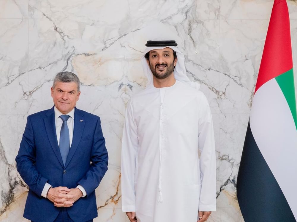 الإمارات وقبرص تبحثان توسيع التعاون في مجالات الاقتصاد الدائري والابتكار