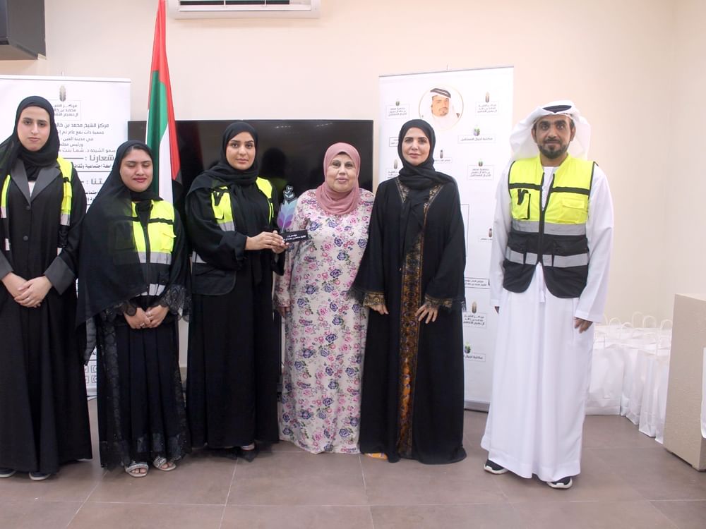 مركز محمد بن خالد الثقافي ينظم جلسة تطوعية بمناسبة