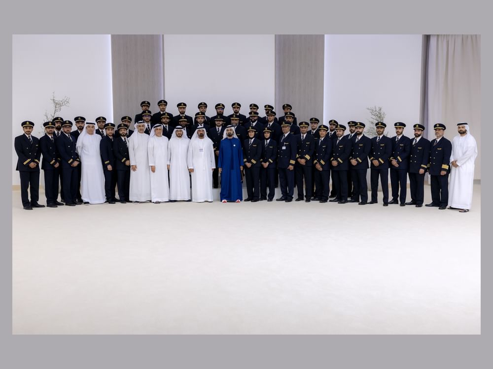 Mohammed bin Rashid meets with UAE National Emirates pilots during Dubai Airshow 2025