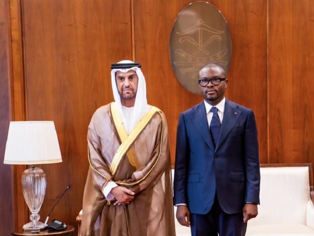 سفير دولة الإمارات يقدم أوراق اعتماده إلى رئيس بنين