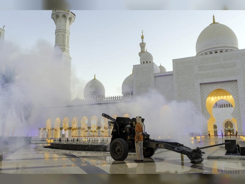تقرير / الإمارات في رمضان.. طيبة وبساطة يلفها ثوب الحداثة | وكالة أنباء  الإمارات