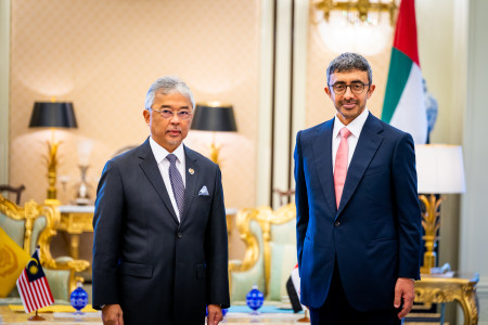 King of Malaysia receives Abdullah bin Zayed | Emirates News Agency