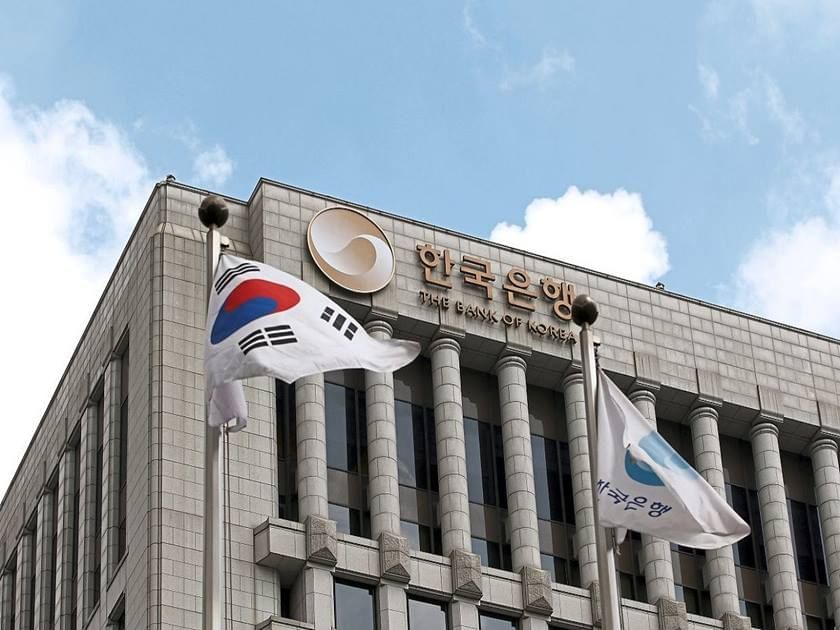 Korea's foreign reserves reach nearly three-year high in October