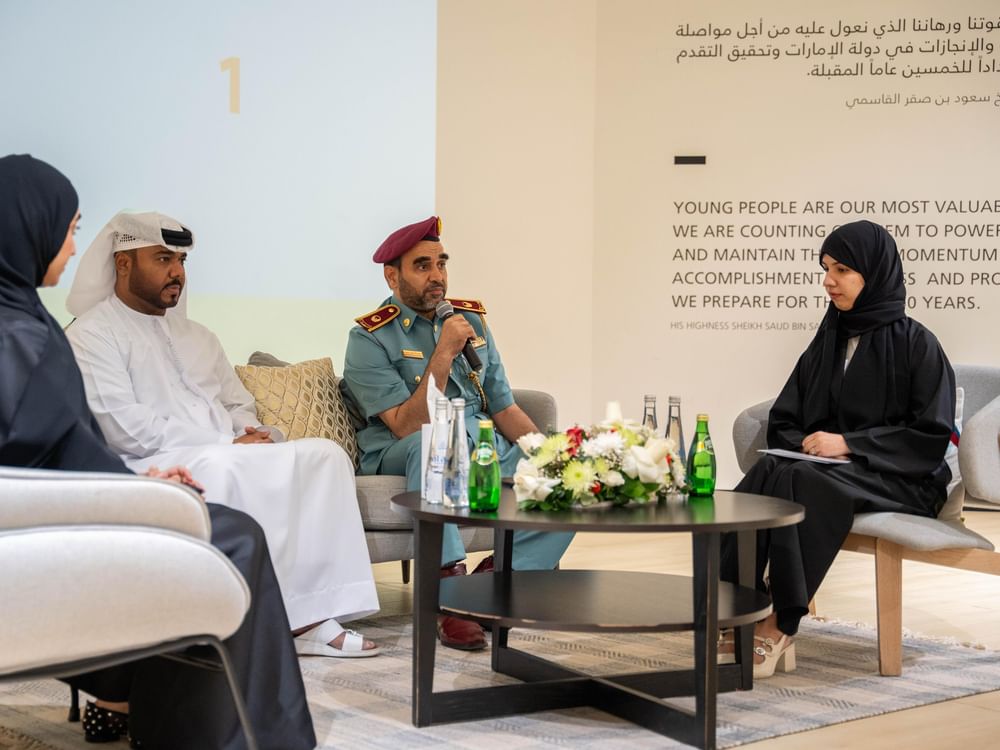 شرطة رأس الخيمة تشارك في جلسة