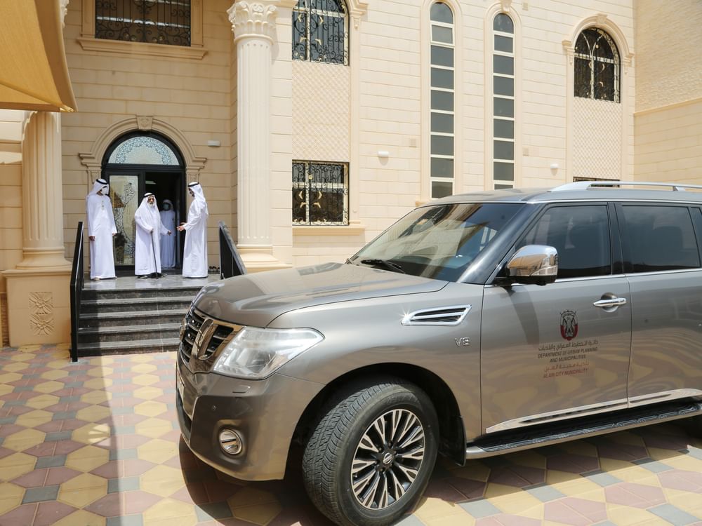 بلدية العين.. خدمة آمر لكبار المواطنين وأصحاب الهمم تسجل 34 ألف مكالمة