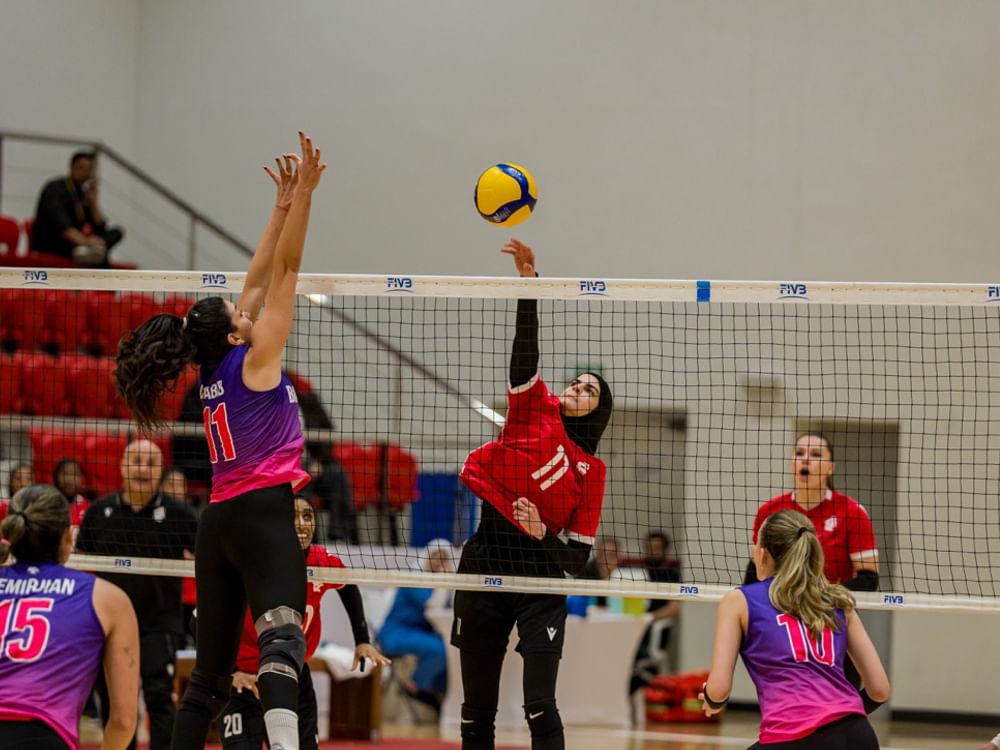 منافسة ثلاثية بين الشارقة والفتاة والوصل على صدارة طائرة "عربية السيدات"