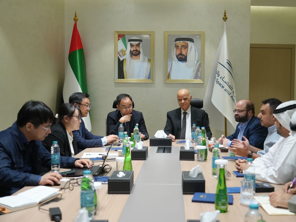 مجمع الشارقة للفضاء والفلك يبحث التعاون مع أكاديمية صينية