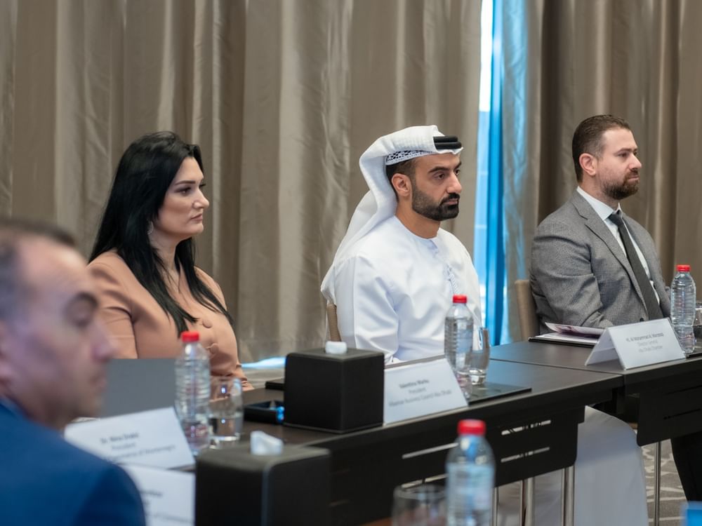 "غرفة أبوظبي" تبحث التعاون الاقتصادي والتجاري مع القطاع الخاص بدول البلقان