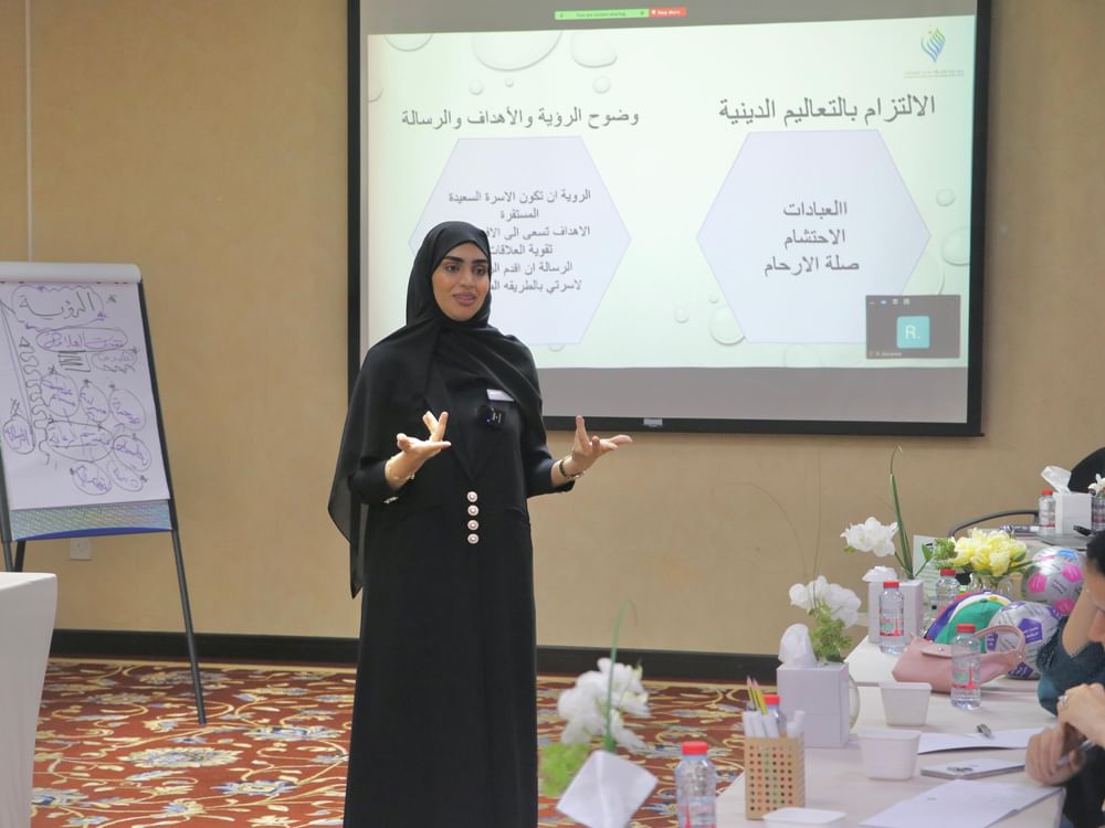 برنامج تدريبي شامل في نسائية دبي لرخصة قيادة الحياة الزوجية