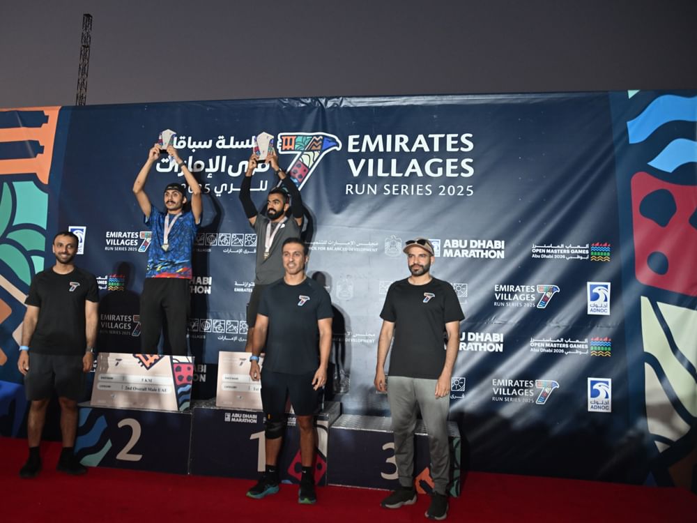 وزير الرياضة: سباقات "قرى الإمارات للجري" ترسخ ثقافة الرياضة 