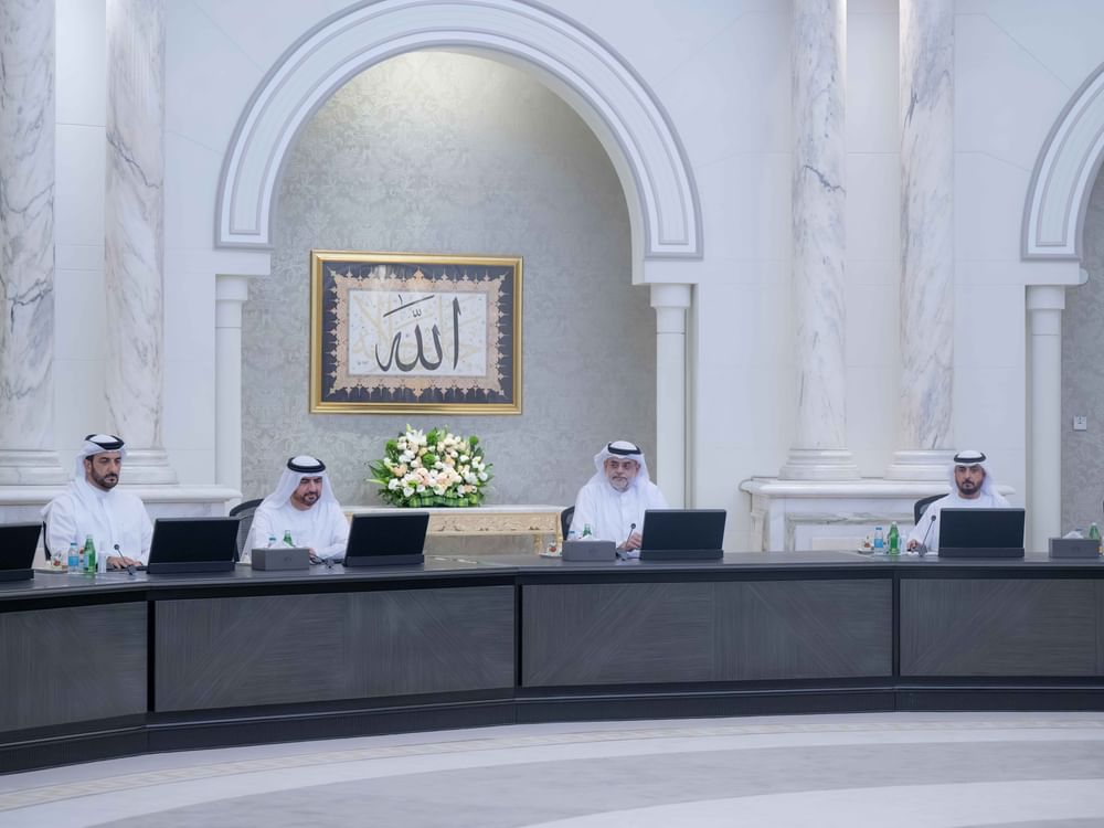 ولي عهد الشارقة يترأس اجتماع المجلس التنفيذي