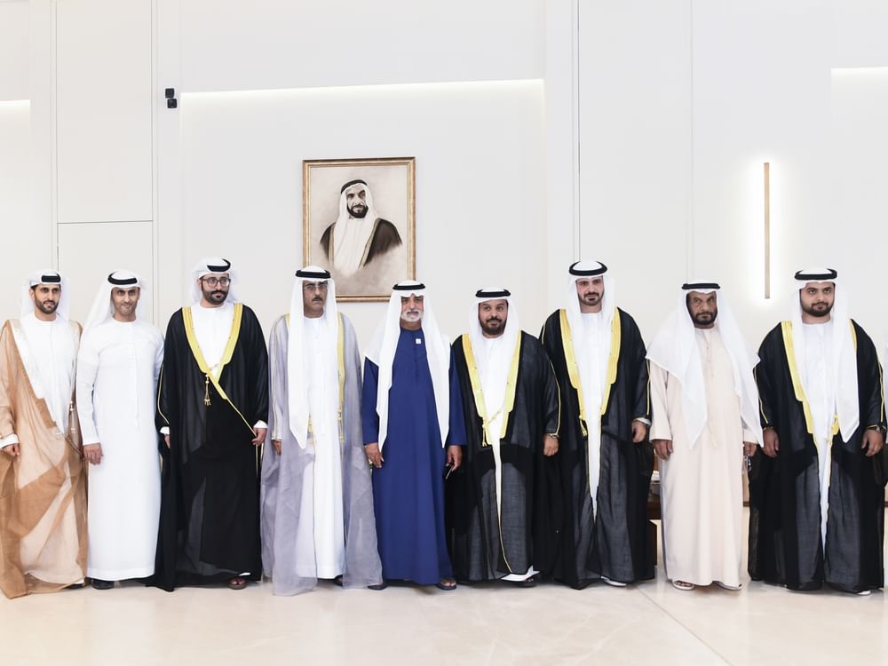 نهيان بن مبارك يحضر أفراح القحطاني والنعيمي في أبوظبي