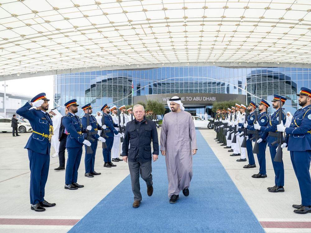 Теяб бин Мохамед бин Заед проводил короля Иордании по завершении его визита в ОАЭ