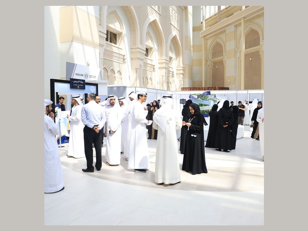 جامعة خورفكان تنظم معرض التوظيف "بوابة الخريجين 2026"