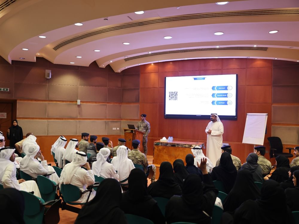 شرطة أبوظبي تعزز شراكتها مع أصحاب الهمم لتطوير الخدمات الشرطية