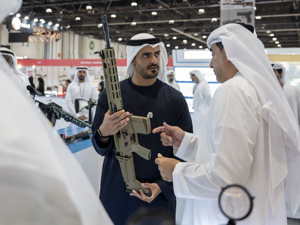 زايد بن محمد بن زايد  يشهد جانباً من فعاليات معرض أبوظبي الدولي للصيد والفروسية 2026