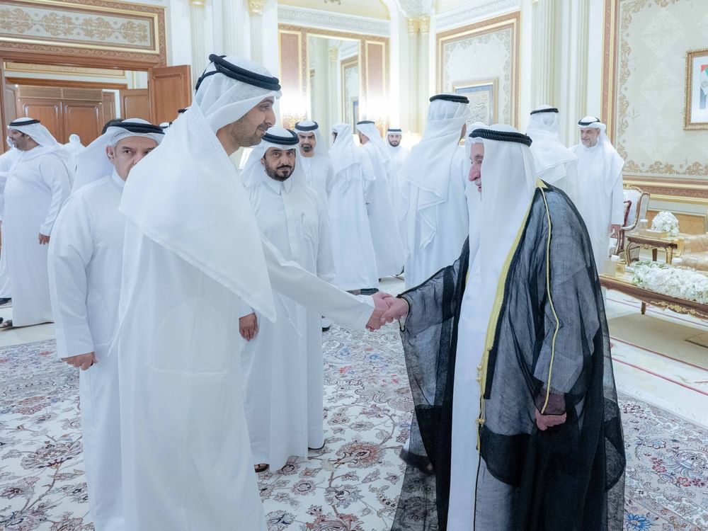 حاكم الشارقة يواصل استقبال المهنئين بشهر رمضان المبارك