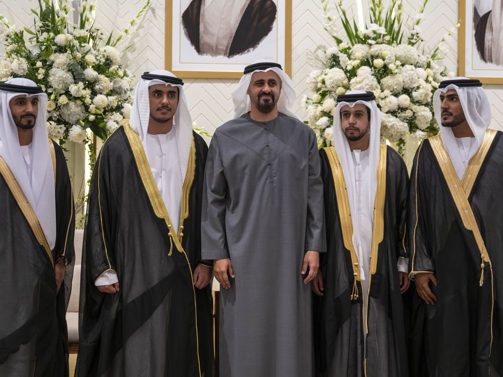 ذياب بن محمد بن زايد  يشهد العرس الجماعي لقبيلة العوامر
