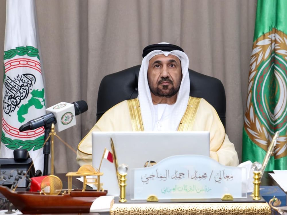 رئيس البرلمان العربي يدين بشدة الاستهداف الإيراني لناقلتين إماراتيتين في مضيق هرمز