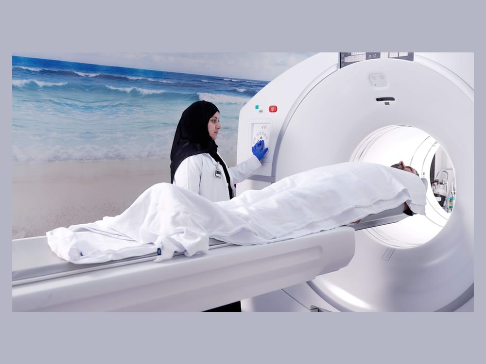 Relatório destaca plano dos Emirados para avançar no tratamento do Alzheimer