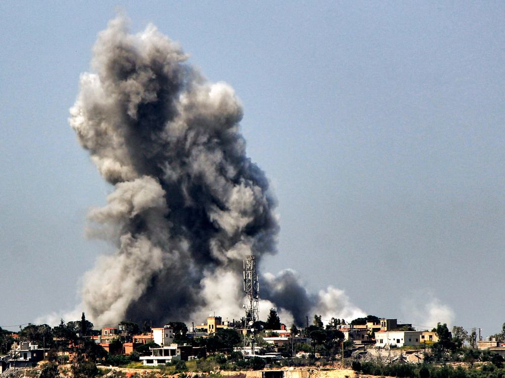 Israeli airstrikes kill at least 14, injure 13 in southern Lebanon