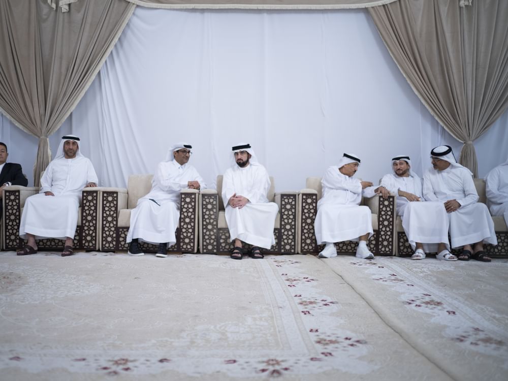 أحمد بن محمد يقدم واجب العزاء في وفاة جمعة عبدالرحمن الفلاسي