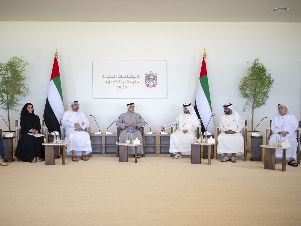 منصور بن زايد يترأس اجتماع "الوزاري للتنمية" بمشاركة الجهات الحكومية على المستوى الوطني للمرة الأولى