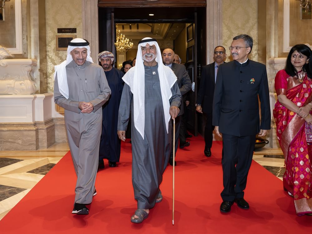 نهيان بن مبارك يحضر حفل السفارة الهندية بمناسبة يوم الجمهورية