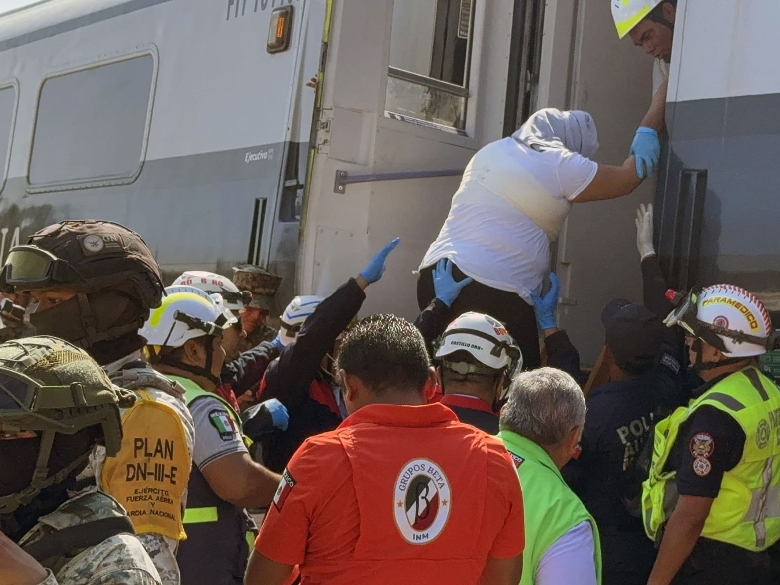 At least 13 dead, 98 injured in Mexico after train derails