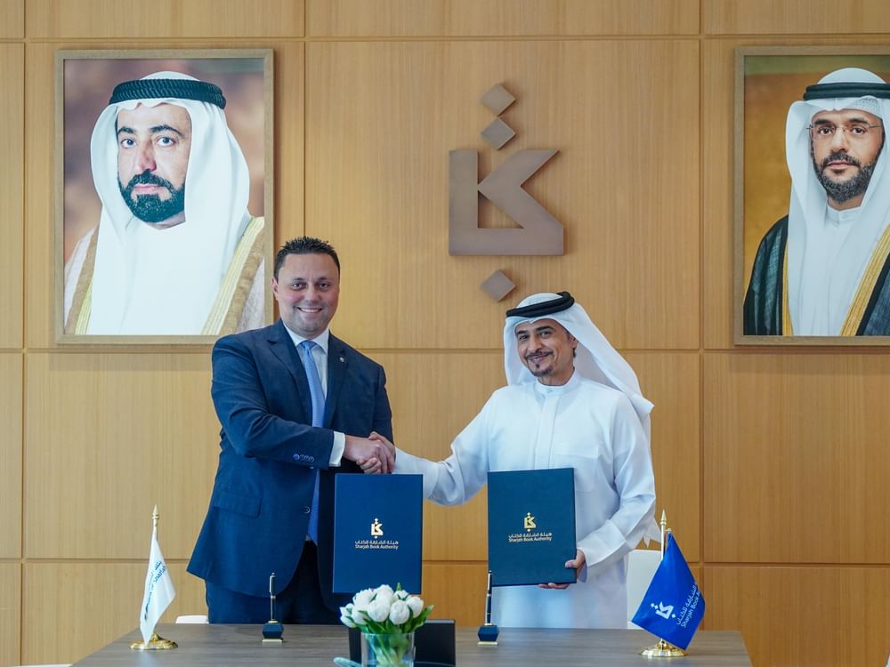 بنك الشارقة راعيا لـ " المعرض الدولي للكتاب 2025"