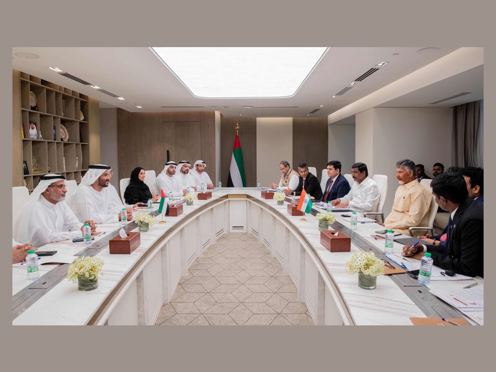 عبدالله بن طوق ورئيس وزراء "أندرا براديش" الهندية يبحثان تعزيز الشراكات في الاقتصاد الجديد والسياحة والأمن الغذائي