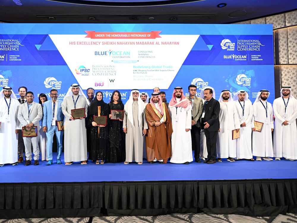نهيان بن مبارك: الإمارات تقود مستقبل سلاسل الإمداد المستدامة عالميًا