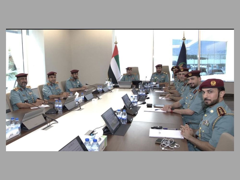 شرطة الفجيرة تبحث سبل التعاون والتنسيق  مع القضاء الشرطي