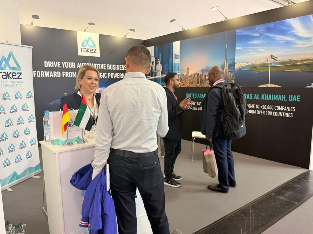 "راكز" تستعرض فرص الاستثمار في قطاع السيارات برأس الخيمة خلال معرض بألمانيا