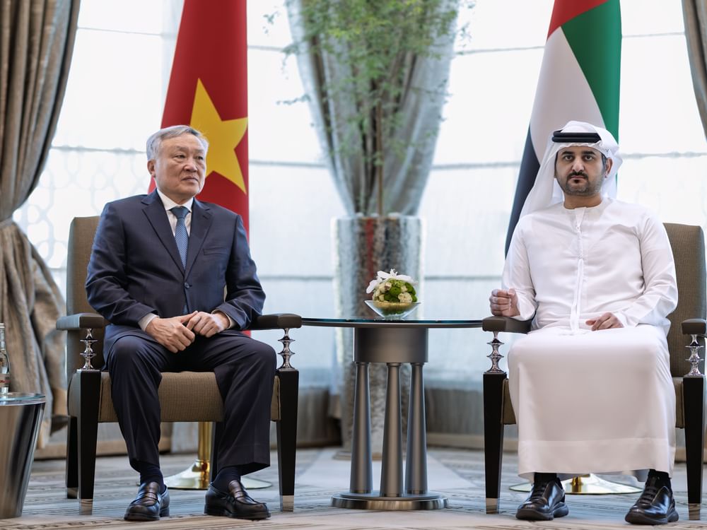 Maktoum bin Mohammed meets with Deputy Prime Minister of Vietnam