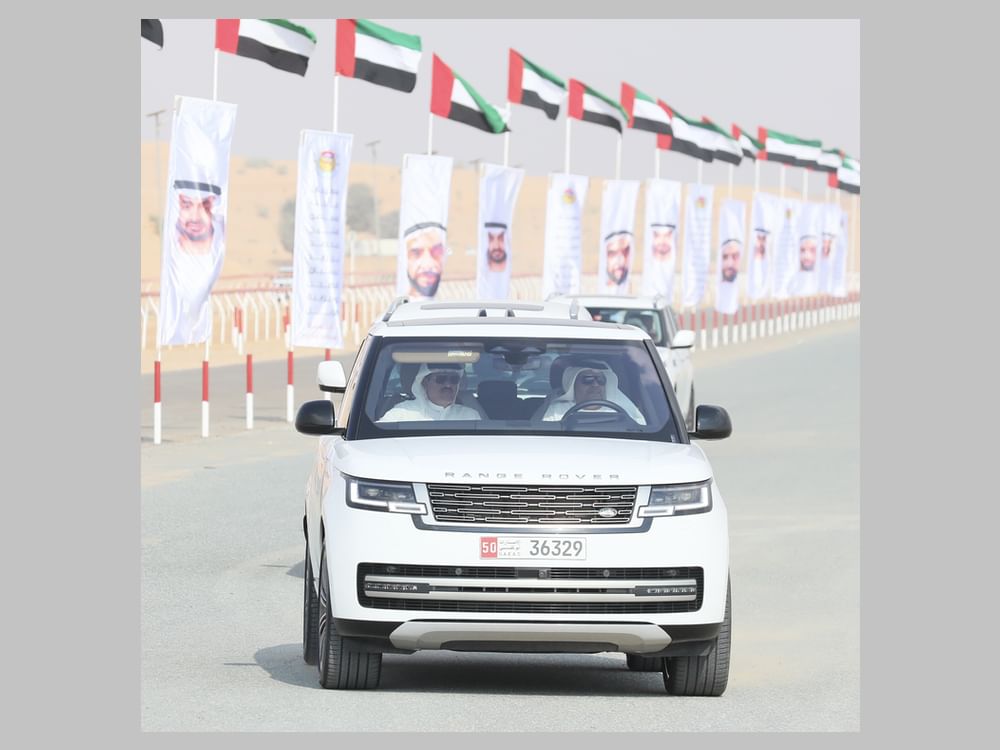 انطلاق منافسات النسخة الـ 14 من مهرجان محمد بن زايد لسباقات الهجن "اللبسة 2024 - 2025"